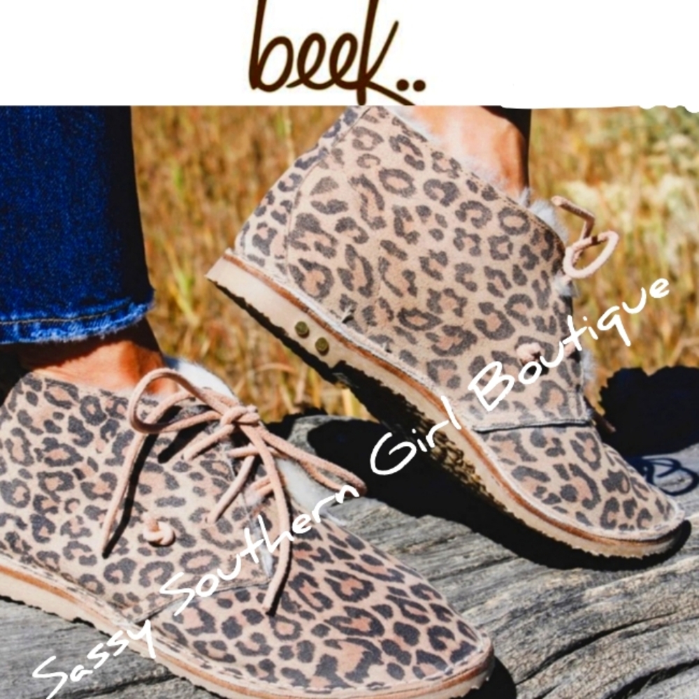 🆕⭐ Women's Beek at Anthropologie suede penguin shearling boots